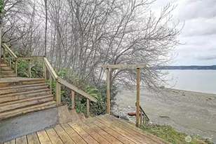 303 Arrowhead Point Ln, Camano Island, WA 98282 - Photo 28