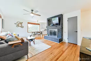 11515 7th Ave NE, Seattle, WA 98125 - Photo 6