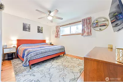 11515 7th Avenue NE, Seattle, WA 98125 - Photo 14