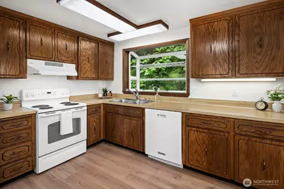 17813 147th Place NE, Woodinville, WA 98072 - Photo 6