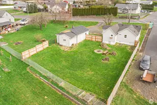 3007 Columbia Heights Rd, Longview, WA 98632 - Photo 2