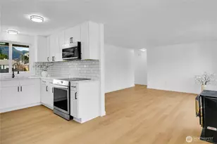 1006 Fidalgo St, Sedro Woolley, WA 98284 - Photo 6