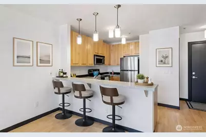 655 Crockett Street #B207, Seattle, WA 98109 - Photo 4