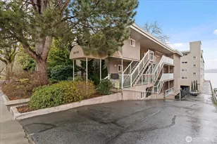 1810 43rd Ave E, Seattle, WA 98112 - Photo 2