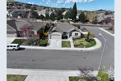 4304 S Dennis Court, Kennewick, WA 99337 - Photo 2