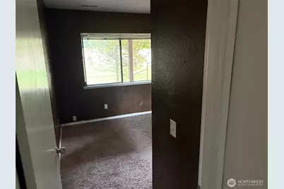 3707 Northshore Boulevard NE, Tacoma, WA 98422 - Photo 2