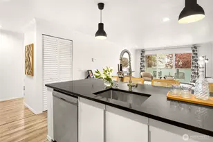2250 NW 58th St, Seattle, WA 98107 - Photo 10
