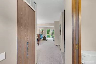 12024 101st Avenue NE #E2, Kirkland, WA 98034 - Photo 2