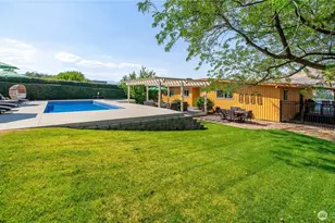 621 Mountain View Dr, Chelan, WA 98816 - Photo 4