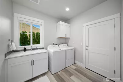 9464 Yakima Lane NW, Quincy, WA 98848 - Photo 14