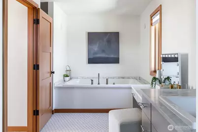 2506 W Halladay Street, Seattle, WA 98199 - Photo 24