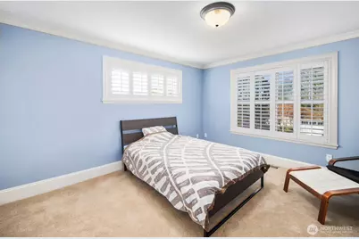 6030 Ann Arbor Avenue NE, Seattle, WA 98115 - Photo 18