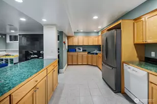 6030 Ann Arbor Ave NE, Seattle, WA 98115 - Photo 28