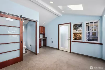 6030 Ann Arbor Avenue NE, Seattle, WA 98115 - Photo 34