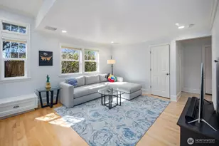 6030 Ann Arbor Ave NE, Seattle, WA 98115 - Photo 14