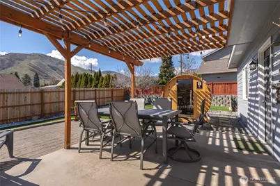 2217 Michael Brooke, Wenatchee, WA 98801 - Photo 32