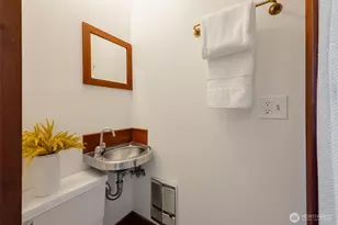 1204 17th Ave E, Seattle, WA 98112 - Photo 14