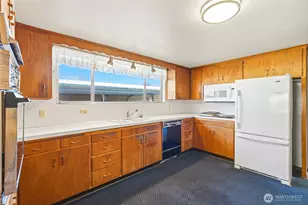 334 Wells Ave N, Renton, WA 98056 - Photo 10