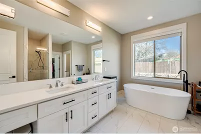 123 W 13th Way, La Center, WA 98629 - Photo 10