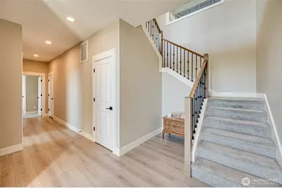 123 W 13th Way, La Center, WA 98629 - Photo 4