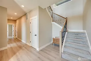 123 W 13th Wy, La Center, WA 98629 - Photo 4