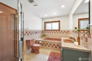 10850 Marine View Dr SW, Seattle, WA 98146 - Photo 16