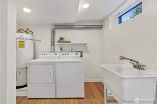 10850 Marine View Dr SW, Seattle, WA 98146 - Photo 26