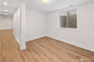 6826 N 11th St, Tacoma, WA 98406 - Photo 32