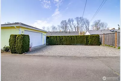 1627 S Verde Street, Tacoma, WA 98405 - Photo 40