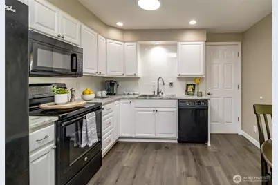 1627 S Verde Street, Tacoma, WA 98405 - Photo 10