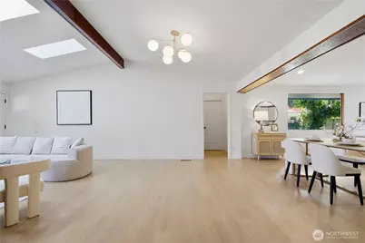 527 N 200th Street, Shoreline, WA 98133 - Photo 4