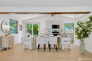 527 N 200th St, Shoreline, WA 98133 - Photo 6