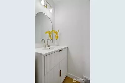 527 N 200th Street, Shoreline, WA 98133 - Photo 22