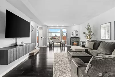 2365 Yakima Ct, Tacoma, WA 98405 - Photo 10