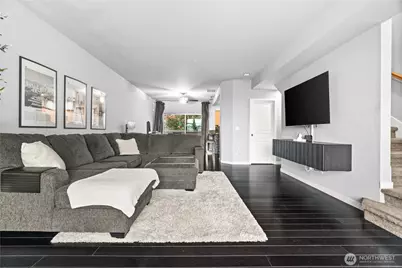 2365 Yakima Ct, Tacoma, WA 98405 - Photo 4