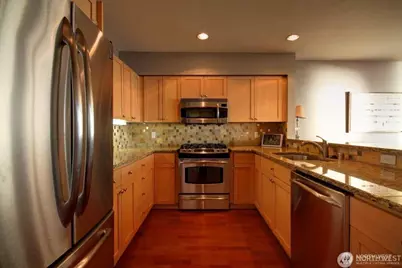 220 1st Street #402, Kirkland, WA 98033 - Photo 8