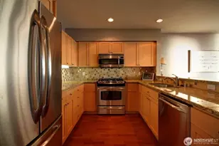 220 1st St, Kirkland, WA 98033 - Photo 8