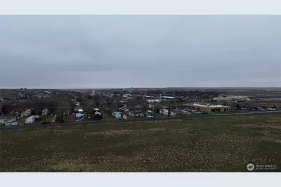 219 W Juniper Road, Connell, WA 99326 - Photo 4