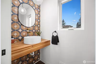 11242 Evanston Avenue N #B, Seattle, WA 98133 - Photo 18