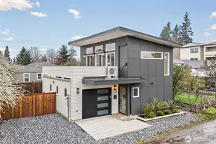 11242 Evanston Ave N, Seattle, WA 98133 - Photo 2