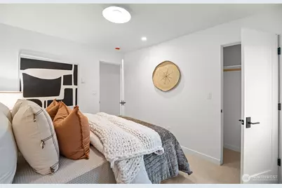 11242 Evanston Avenue N #B, Seattle, WA 98133 - Photo 12