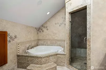 11028 E Riverside Drive, Bothell, WA 98011 - Photo 26