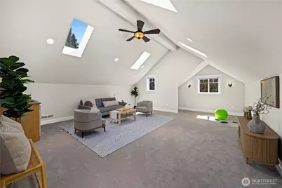 11028 E Riverside Drive, Bothell, WA 98011 - Photo 20