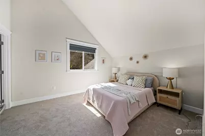 11028 E Riverside Drive, Bothell, WA 98011 - Photo 22