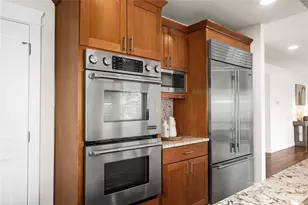 11028 E Riverside Dr, Bothell, WA 98011 - Photo 12