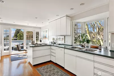 901 11th Avenue E, Seattle, WA 98102 - Photo 16