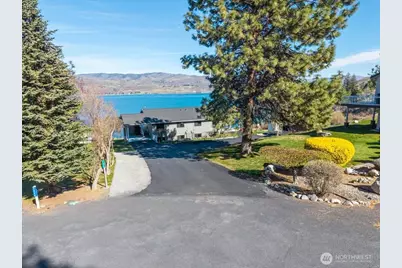 4056 Lakeveiw Place #1-A, Chelan, WA 98816 - Photo 2