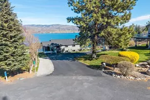 4056 Lakeveiw Pl, Chelan, WA 98816 - Photo 2