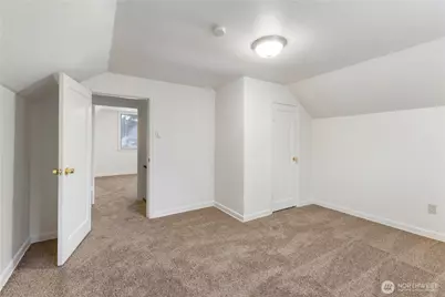 10114 Canyon Road E, Puyallup, WA 98373 - Photo 18