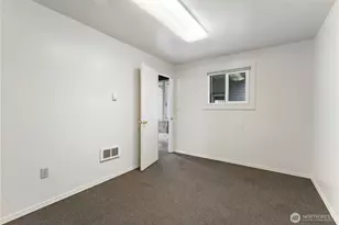 10114 Canyon Rd E, Puyallup, WA 98373 - Photo 26